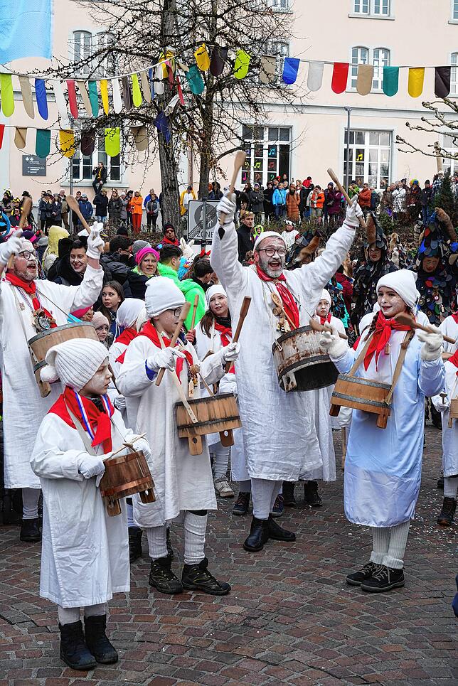 Bild 23: Narren, Kostüme und Stimmung: Die Highlights des Narrentreffens in Waldshut in Bildern