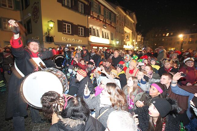 Am Vorabend des Narrentags richteten die GuggeVamps und die Seegumper ein vielumjubeltes Monsterkonzert auf der Hofstatt aus. Die ...