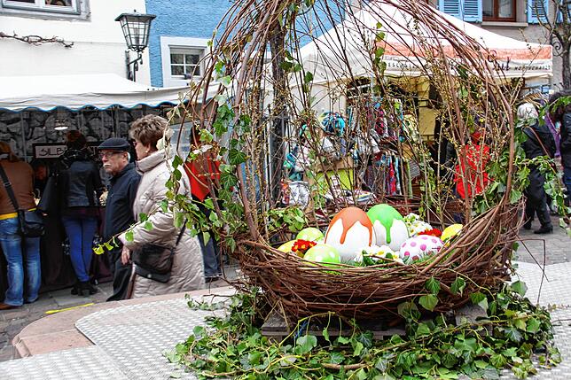 Passende Osterdekoration erwartet die Besucher beim Ostermarkt in Engen.
