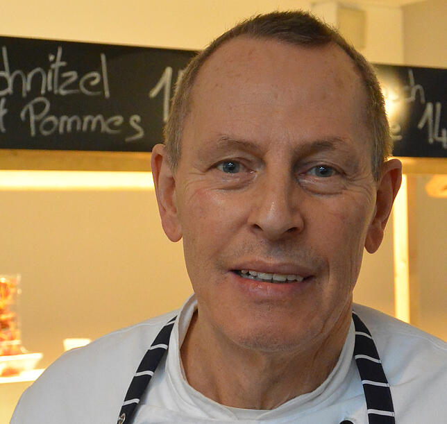 Michael Ganster vom Biosupermarkt "Bio am See" betreibt mit seiner neu gegründeten Firma das Messerestaurant, zwei der Bistros und Teile ...