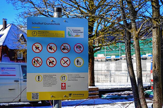 Die Grundschule in Waldmössingen wird derzeit saniert. Der Unterricht findet aber weiter statt – mit Masken- und Testpflicht. Das ...