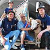 Der Zunftmeister der Junggesellenschaft Waldshut, Andreas Laubis (links), taufte den Chilbibock auf den Namen „Markus der ...