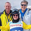 Sabrina (Mitte) und ihr Vater Bruno Schneider (rechts) treffen auf Timothy Shriver, den Sohn der Gründerin von Special Olympics. Er ist ...