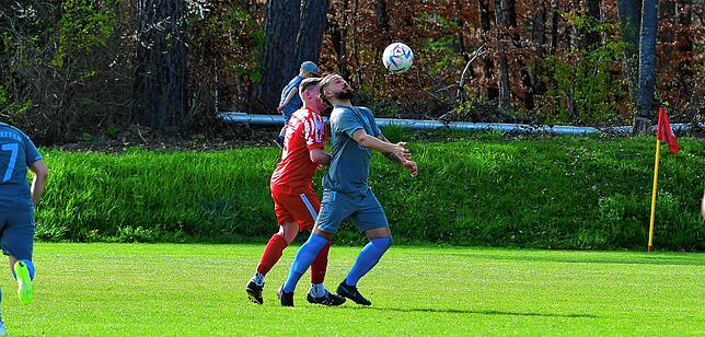 Bild 6: SV Jestetten gewinnt 3:1 beim FC Schlüchttal &ndash; und wir haben Bilder!