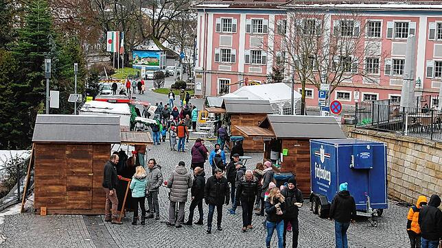 Der Adventsmarkt 2023 blickt auf eine eher betrübliche Bilanz. Durch kaltes und regnerisches Wetter kommen weniger Besucher.
