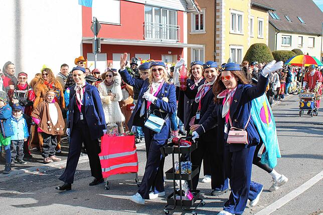 Wer wollte nicht bei den hübschen Stewardessen der Schorle Air mitfliegen? Sie waren eine von zwei Gruppen, bei denen es um das Thema ...