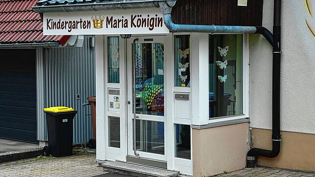Ein Elternbrief der Kindergartenleitung des katholischen Kindergartens Maria Königin in Tennenbronn über die Einrichtung eines ...
