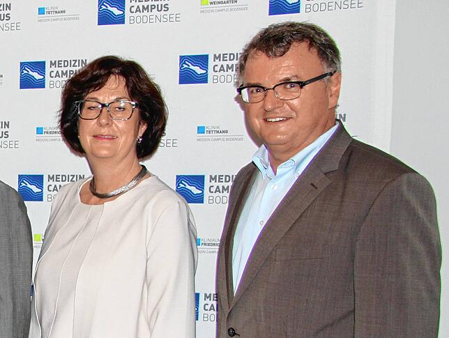 Beim Startschuss für das Modellprojekt „GeriNoVe“ stand Projektleiter Ingrid Jörg an der Seite des Friedrichshafener ...