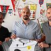 Aus Solo wird Duo: Sportkoordinator Joachim Sperker (links) freut sich, dass für die 2. Mannschaft zum bisherigen Trainer Sascha Rueb ...