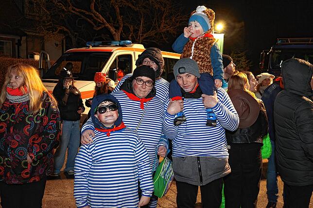 Bild 4: 21. Nachtumzug der Wolfbach-Rolli: Fasnet beginnt mit Vollgas