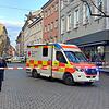 Flatterband, Polizeiautos und der Rettungsdienst: In der Konstanzer Altstadt hat am Mittwochnachmittag, 18. Dezember, ein Raubdelikt zu ...