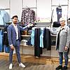Center-Manager Nico Schneider und Dolores Silber, Filialleiterin Marco Moden, freuen sich, dass das Modegeschäft seine Fläche im ...
