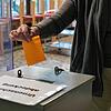 Die meisten Konstanzer haben per Briefwahl abgestimmt, aber auch in den Wahllokalen können die Bürger ihre Stimme abgeben. Diese ...