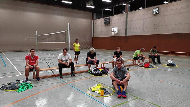 Die Freizeitvolleyballer beim TV Stühlingen haben ihren Trainingsbetrieb unter den Corona-Vorgaben für Sportvereine wieder aufgenommen.