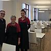 Freude über die Eröffnung: In der neuen Mensa der Hansjakobschule in Waldshut stehen (von links) Schulleiterin Michaela Ebi und die ...