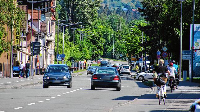 Viel Verkehr in der Schützenstraße. Sowohl Fahrradfahrer als auch Autofahrer waren 2021 in Unfälle verwickelt.