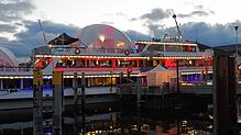 Die alkoholisierte 53-Jährige will das Weihnachtsschiff im Konstanzer Hafen am Freitagabend, 20. Dezember, keinesfalls verlassen und ...