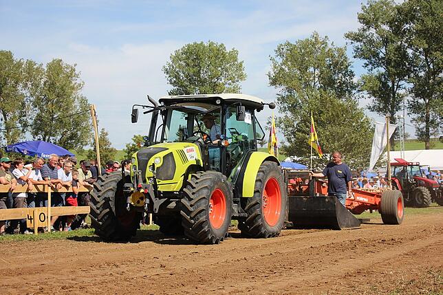Bild 3: Bilder: Tractorpulling in Sumpfohren 2018