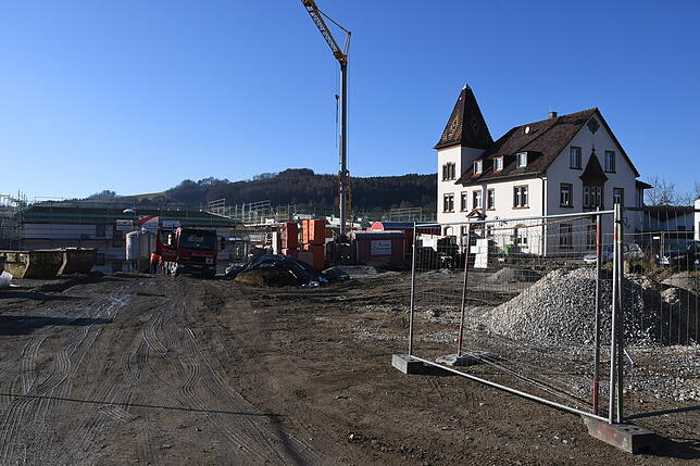 An dieser Stelle neben dem Krankenhaus plant die Stadt ein Parkdeck für 800 000 Euro – der zweitgrößte Posten auf der ...