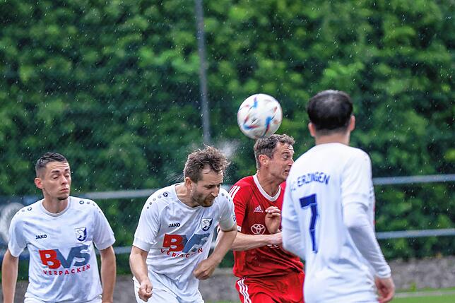 Bild 1: SV Eggingen düpiert den FC Erzingen mit 5:3 – und wir haben Fotos!