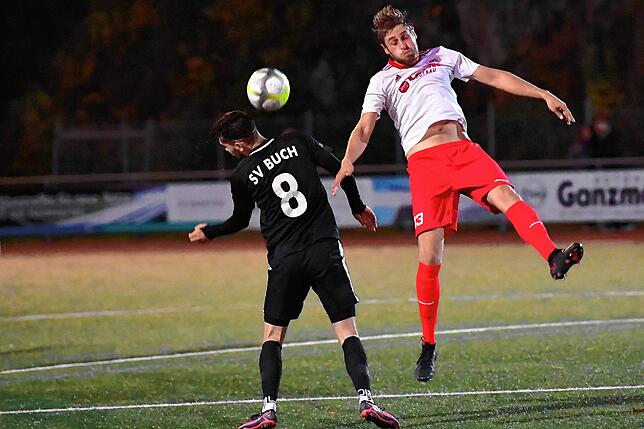 Bild 8: Keine Tore beim Spiel des FC Schönau gegen den SV Buch &ndash; aber viele Bilder!
