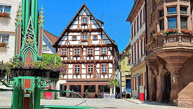 Der frühere Gasthof Krone wurde 1927 zum Café Brecht. Das Fachwerkhaus hat Hermann Brecht 1985 renoviert.