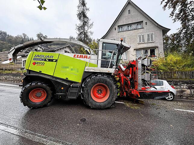 Die Fahrzeuge blockieren die Baslerstraße.