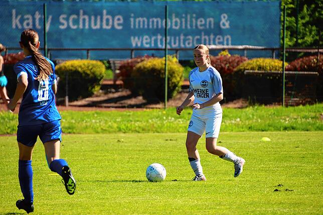 Bild 13: Jubel bei den C-Juniorinnen des Hegauer FV! Unsere Bilder vom Verbandspokal-Finale
