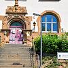 Die Treppe und der Eingang zum Amtsgericht Stockach.