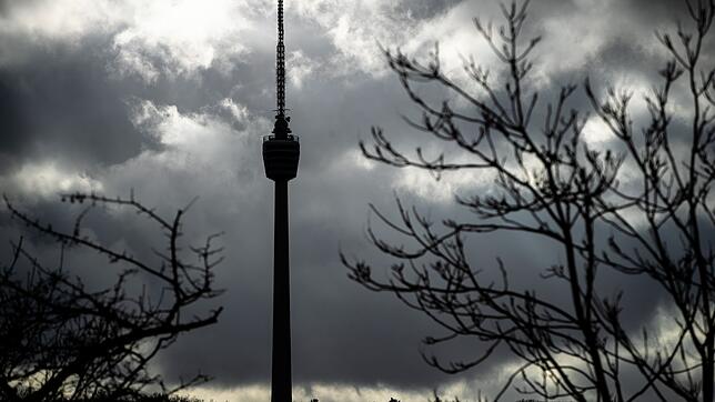 Die Meteorologen rechnen erst noch mit angenehmem Sommerwetter, bevor dann graue Wolken aufziehen.(Archiv)