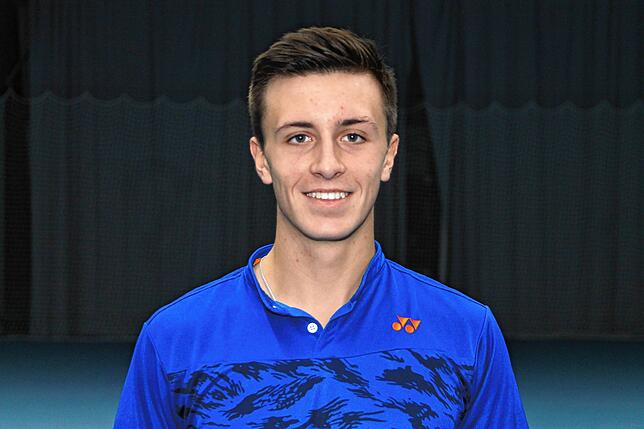 Zur Person: Justin Schlageter (20) aus Albbruck ist auf den Tennisplätzen des TC Dogern groß geworden. In seiner Jugendzeit wurde er ...