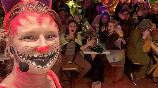 Super Stimmung im vollbesetzten Saal. Durchs Programm führte Marie-Christin Spitznagel.