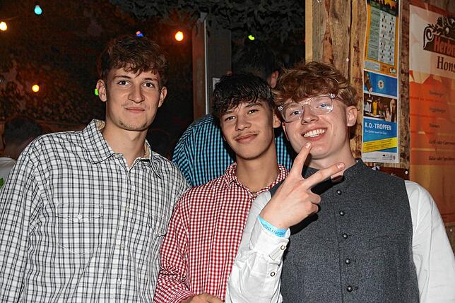 Bild 8: Die besten Bilder von der Partynacht beim Herbstfest in Honstetten
