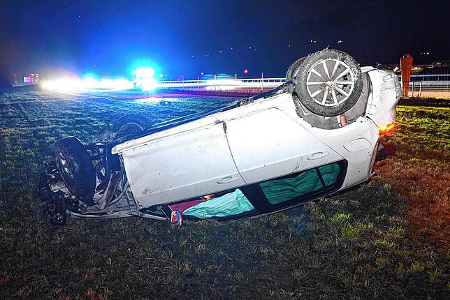 Das Auto kam erst zum Stehen, nachdem es sich zweimal überschlagen hatte.