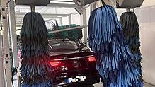 Unser Bild zeigt das Auto von Gül Karaarslan kurz nach dem Unfall in der Tuttlinger Waschstraße.