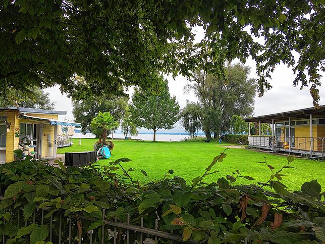 Wie beim Ostbad wird auch im Nußorfer Strandbad durch Abzählen dafür gesorgt dass nicht zu viel Gäste gleichzeitig da sind.