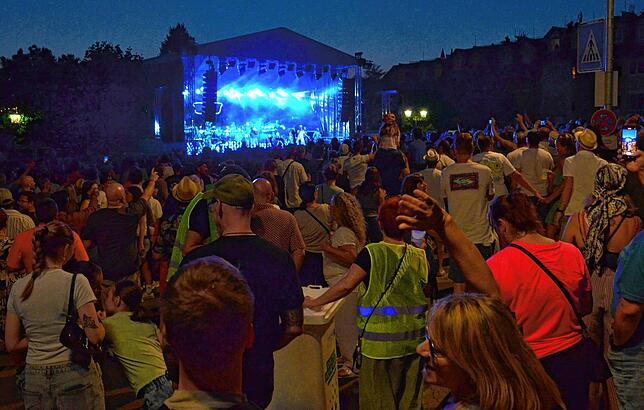 Bild 1: Sommer, Sonne und Musik: Der dritte Konzertabend des Markdorf Open-Air 2025