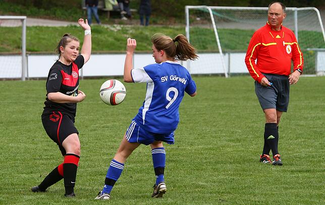 Bild 11: Fußballerinnen des SV Niederhof besiegen die SG Görwihl – und wir haben die Bilder!