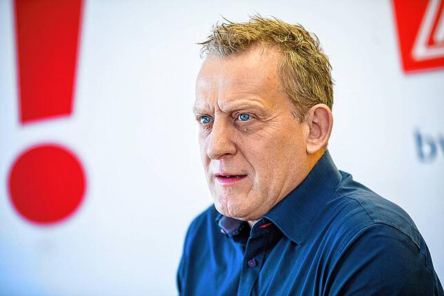 Roman Zitzelsberger, Bezirksleiter der IG Metall Baden-Württemberg, gibt die Zulieferbranche im Land nicht auf, sagt aber: „Wir ...