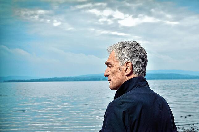 Walter Sittler ist „Der Kommissar und der See“.