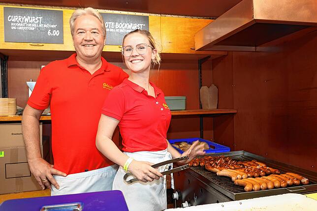 Bild 13: Sonne, Wein und gute Laune - hier gibt es die schönsten Fotos vom Weinfest 2025