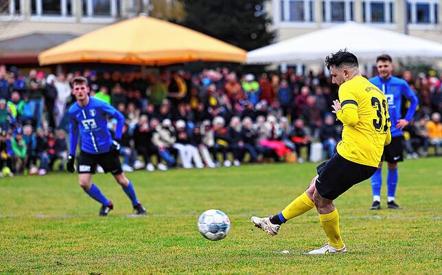 Bild 6: Die besten Bilder vom Viertelfinalspiel um den SBFV-Pokal zwischen Öhningen-Gaienhofen und Lahr