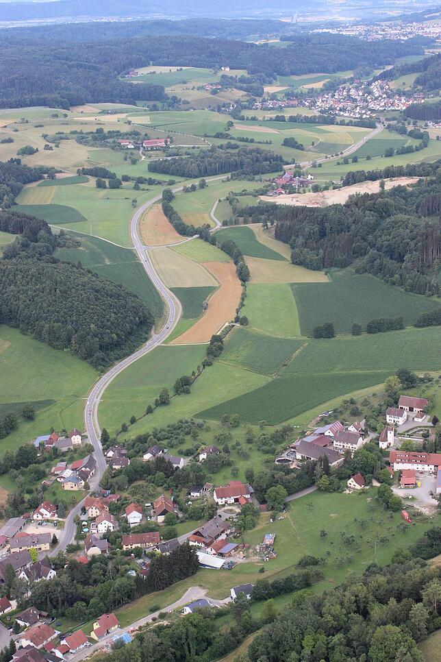 Bild 11: So schön ist Ihre Heimat von oben – Zeller See und Stockach aus der Luft