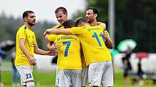 Der SV Allensbach bejubelt seinen 2:1-Sieg über die SG B.A.T.