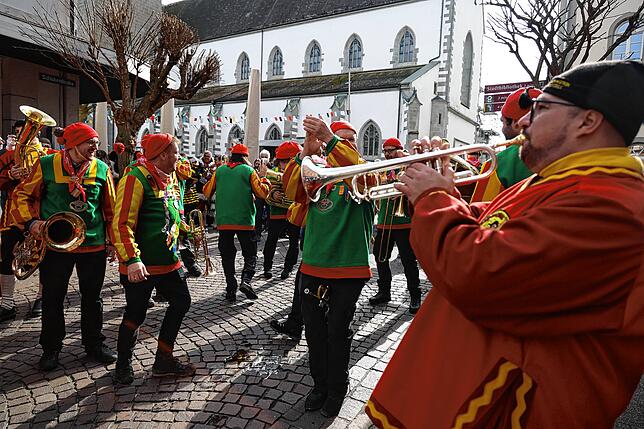 Bild 2: Bilder von der Machtübernahme des Radolfzeller Rathauses durch die Froschenzunft Radolfzell.