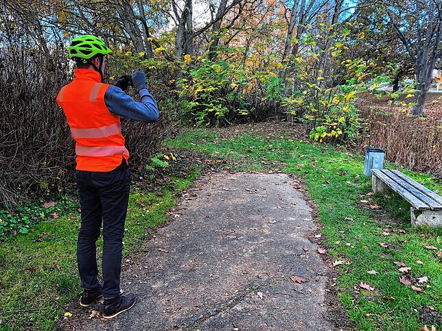 Während der Radtour hat Kundinger entlang der Lahrer Straße eine Radstrecke ins Nichts entdeckt. Eine Möglichkeit: Eine kleine Brücke ...