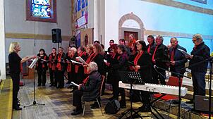 Der Kirchenchor Görwihl/Herrischried/Oberwihl berührt mit seinen Darbietungen die Herzen der Besucher. Bilder: Alpha Team Rickenbach
