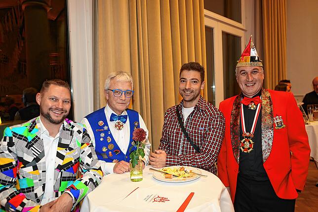 Bild 13: Ho Narro! Alle Fotos vom Fasnachtsauftakt der Narrengesellschaft Niederburg (1/2)