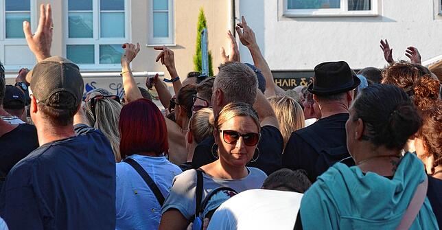 Bild 17: Gute Stimmung beim dritten Konzertabend des Markdorf Open-Air 2025