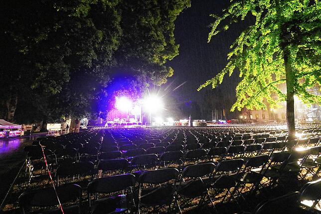 Der leere Schlossgarten in Salem kurz nach 21 Uhr: Da war das Konzert von James Blunt endgültig abgesagt worden.